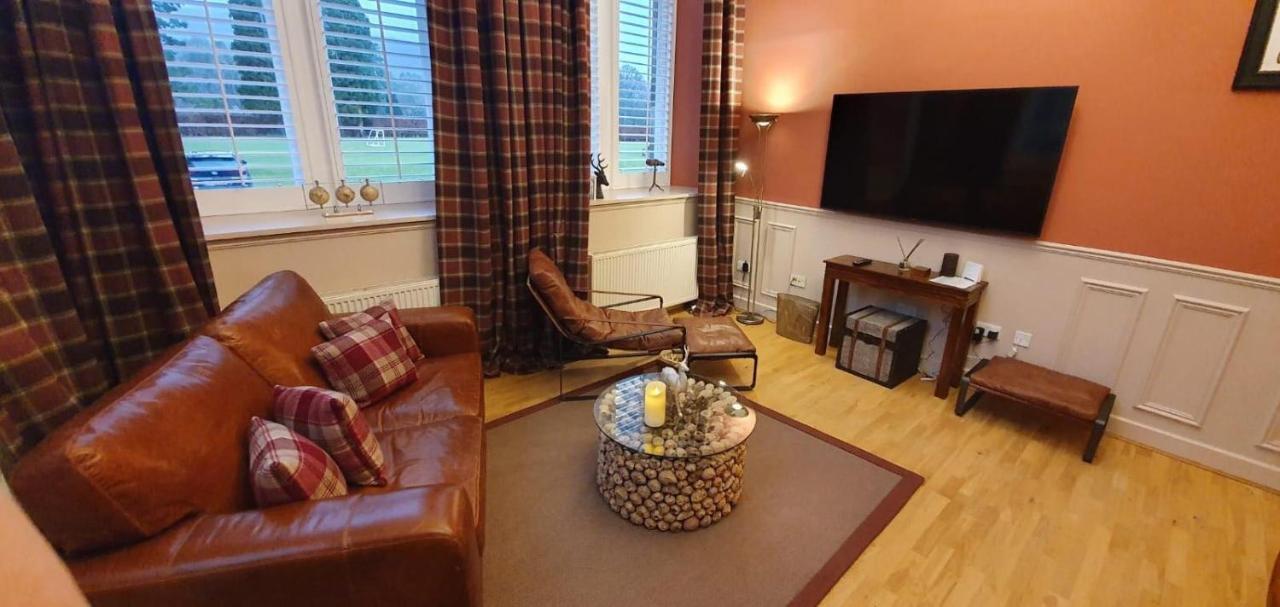 The Highland Club Hotell Fort Augustus Exteriör bild